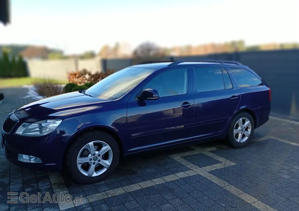 SKODA Octavia 1.6 TDI Ambiente DSG