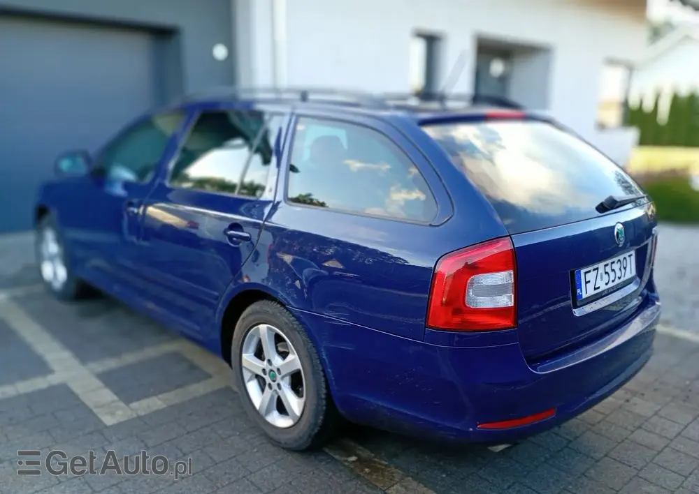 SKODA Octavia 1.6 TDI Ambiente DSG