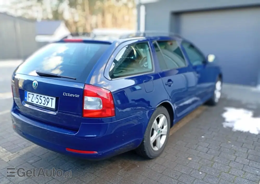 SKODA Octavia 1.6 TDI Ambiente DSG