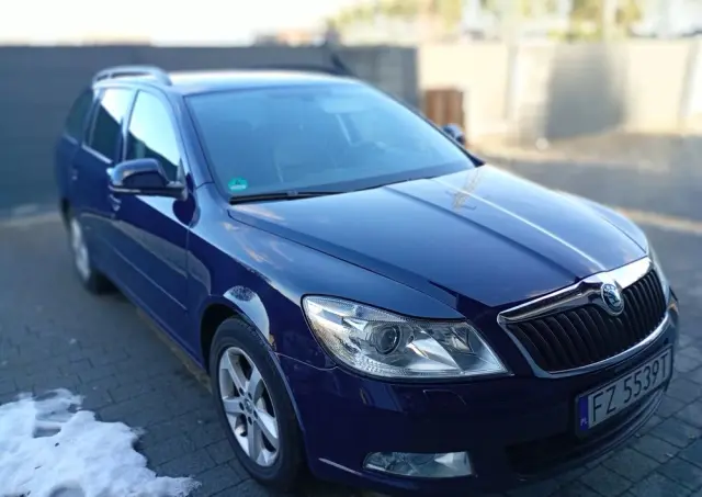 SKODA Octavia 1.6 TDI Ambiente DSG