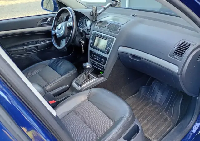 SKODA Octavia 1.6 TDI Ambiente DSG