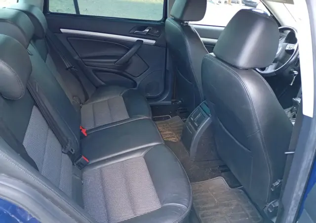 SKODA Octavia 1.6 TDI Ambiente DSG