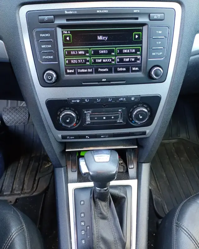 SKODA Octavia 1.6 TDI Ambiente DSG