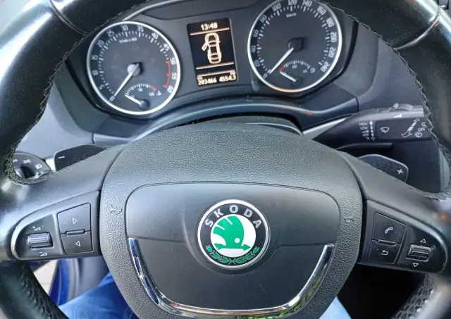 SKODA Octavia 1.6 TDI Ambiente DSG