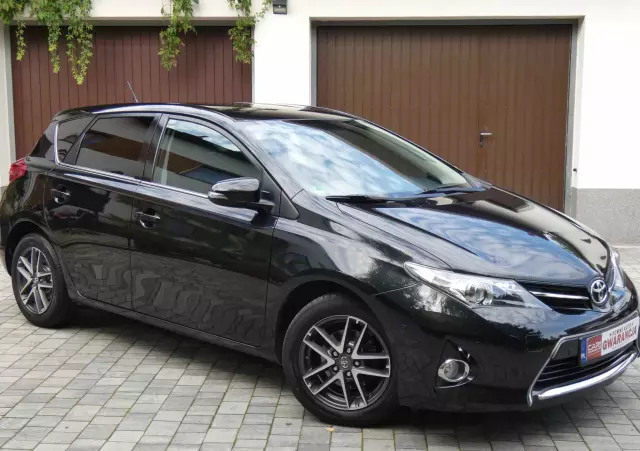TOYOTA Auris 1.6 Valvematic Executive