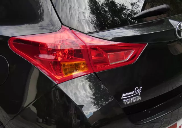 TOYOTA Auris 1.6 Valvematic Executive