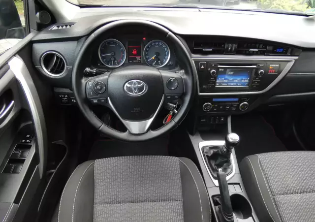 TOYOTA Auris 1.6 Valvematic Executive