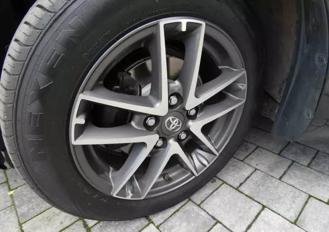 TOYOTA Auris 1.6 Valvematic Executive