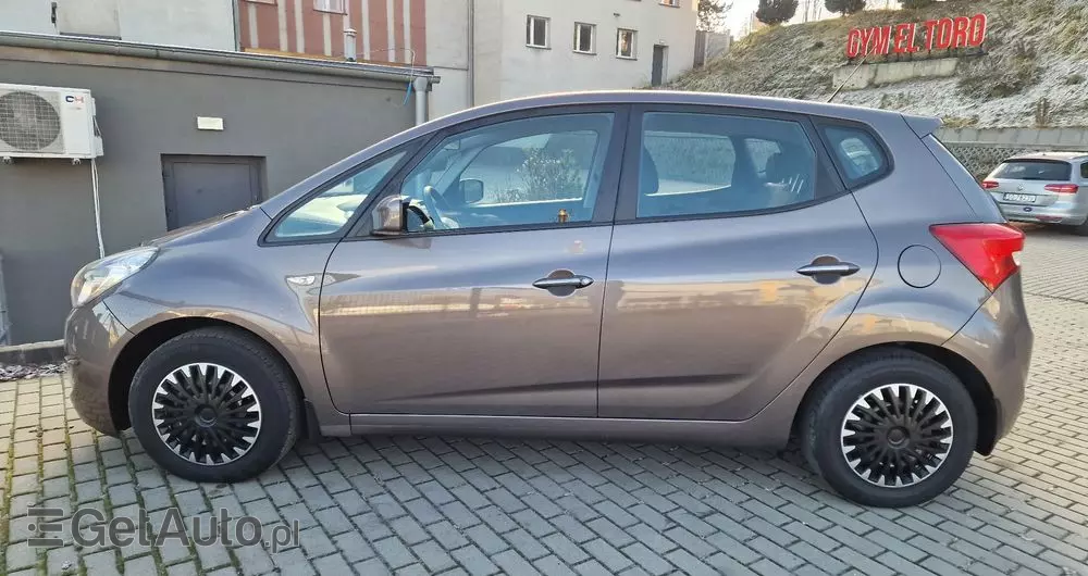 HYUNDAI Ix20 1.4 Premium