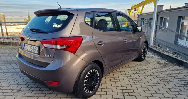 HYUNDAI Ix20 1.4 Premium