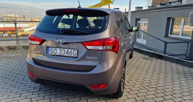 HYUNDAI Ix20 1.4 Premium