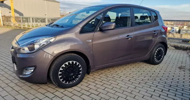 HYUNDAI Ix20 1.4 Premium