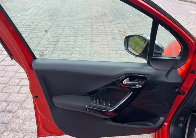 PEUGEOT 208 1.6 BlueHDi Allure S&S