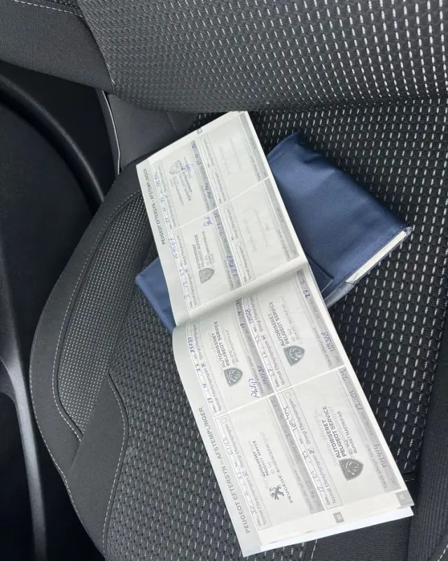 PEUGEOT 208 1.6 BlueHDi Allure S&S