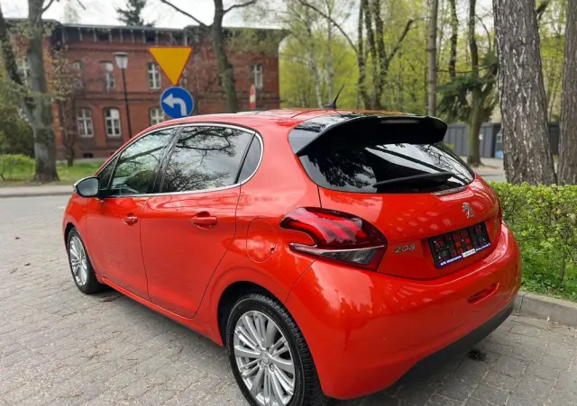 PEUGEOT 208 1.6 BlueHDi Allure S&S