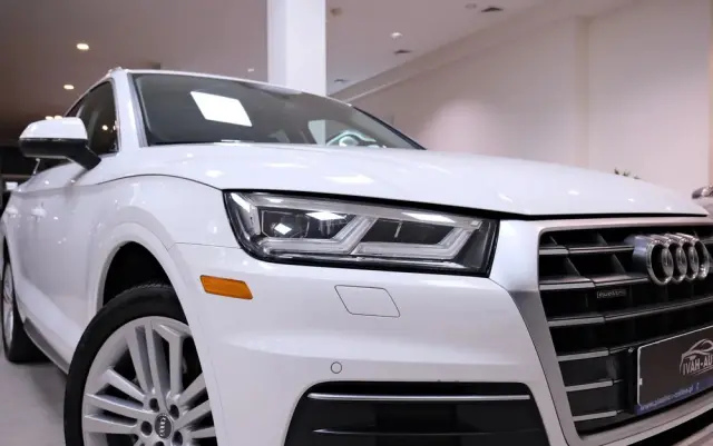 AUDI Q5 2.0 TFSI Quattro Sport S tronic