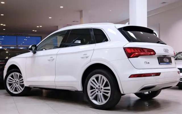 AUDI Q5 2.0 TFSI Quattro Sport S tronic
