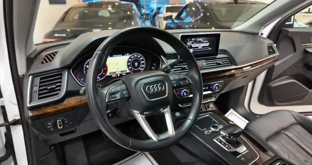 AUDI Q5 2.0 TFSI Quattro Sport S tronic