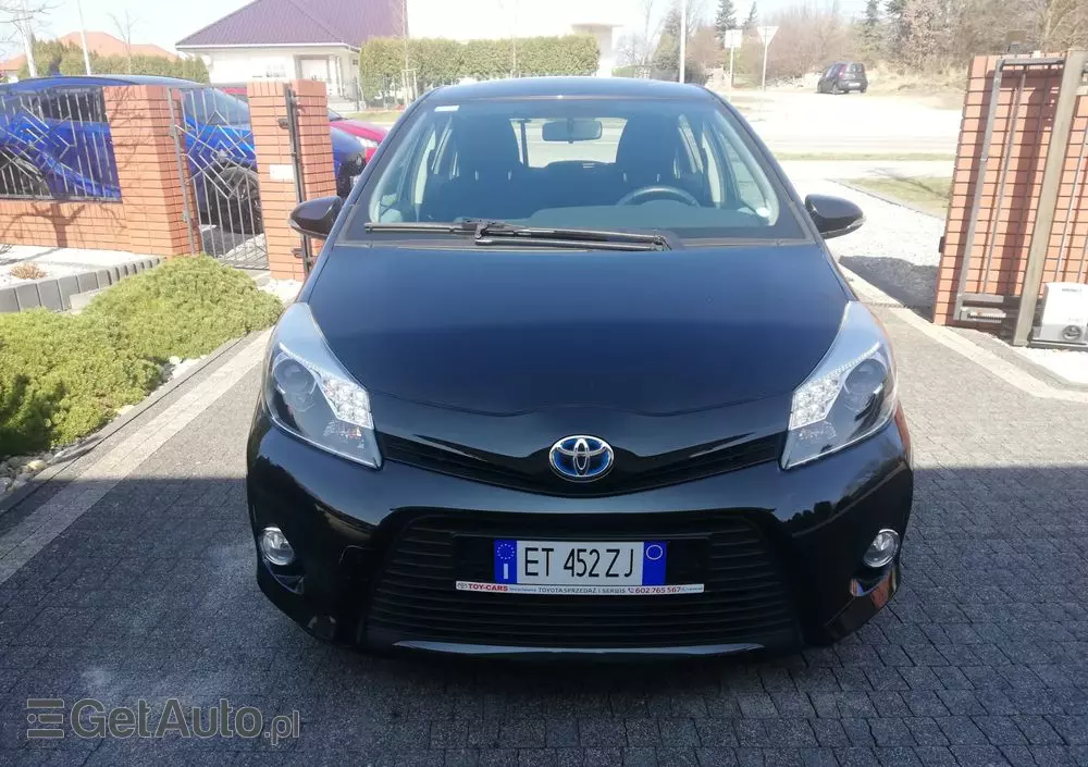 TOYOTA Yaris 