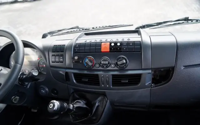 IVECO EUROCARGO 160 E22 / WYWROTKA 3 STRONNA / HYDROBURTA / BORDMATIC / EURO 5 EEV 