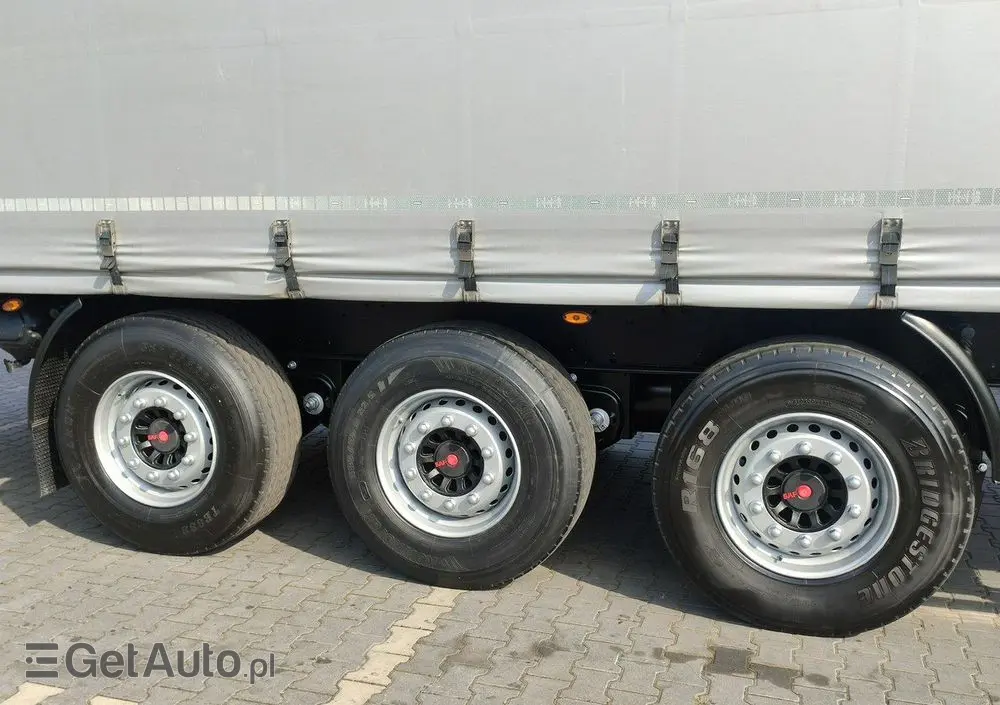 KÖGEL Coil mulda 3 Osie SAF Dach i Boki Zsuwane 