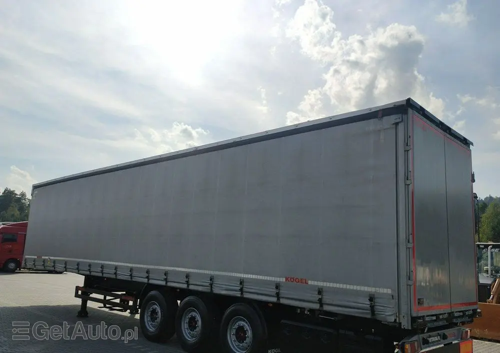 KÖGEL Coil mulda 3 Osie SAF Dach i Boki Zsuwane 