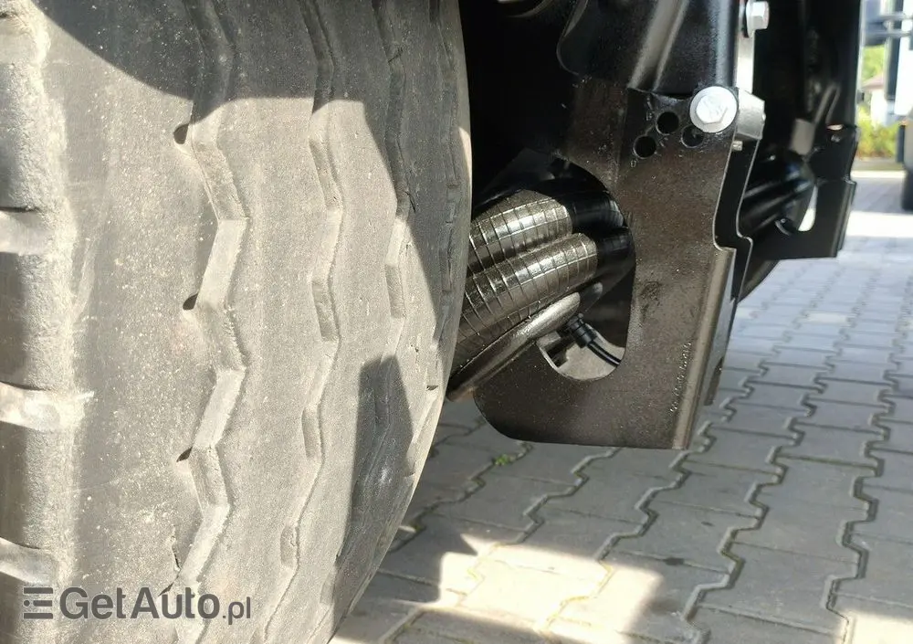 KÖGEL Coil mulda 3 Osie SAF Dach i Boki Zsuwane 