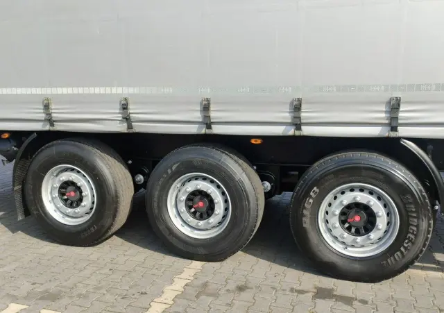 KÖGEL Coil mulda 3 Osie SAF Dach i Boki Zsuwane 