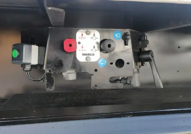 KÖGEL Coil mulda 3 Osie SAF Dach i Boki Zsuwane 