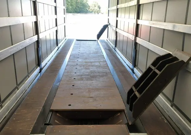 KÖGEL Coil mulda 3 Osie SAF Dach i Boki Zsuwane 