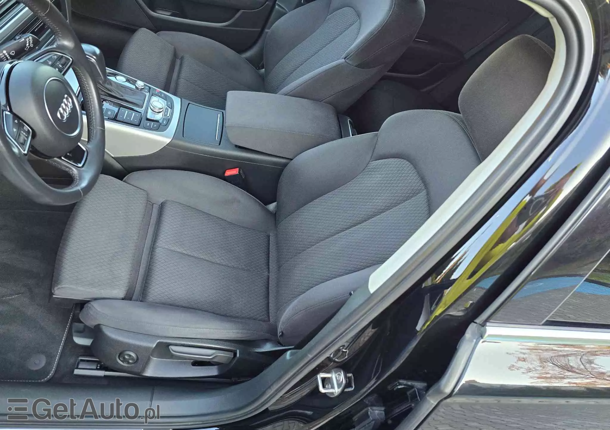 AUDI A6 Avant 2.0 TDI quattro S tronic