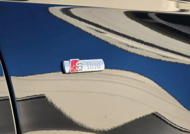 AUDI A6 Avant 2.0 TDI quattro S tronic