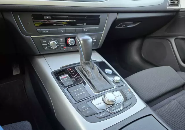 AUDI A6 Avant 2.0 TDI quattro S tronic