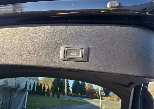 AUDI A6 Avant 2.0 TDI quattro S tronic