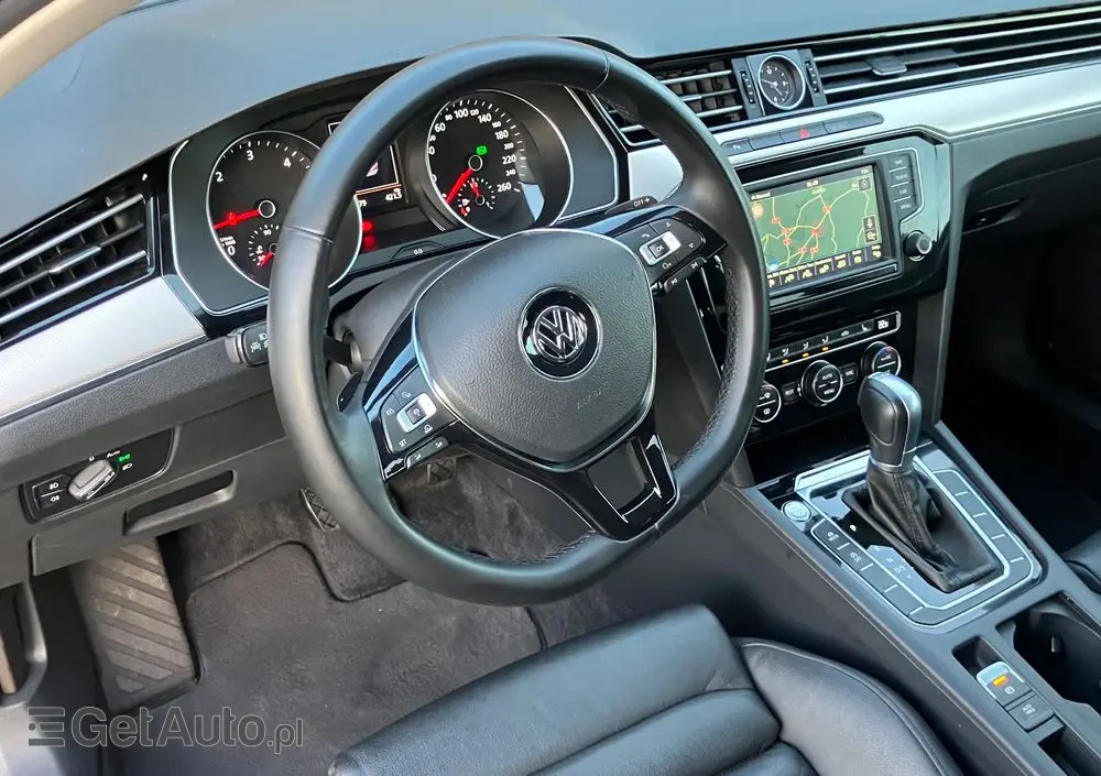 VOLKSWAGEN Passat 2.0 TDI (BlueMotion Technology) DSG Highline