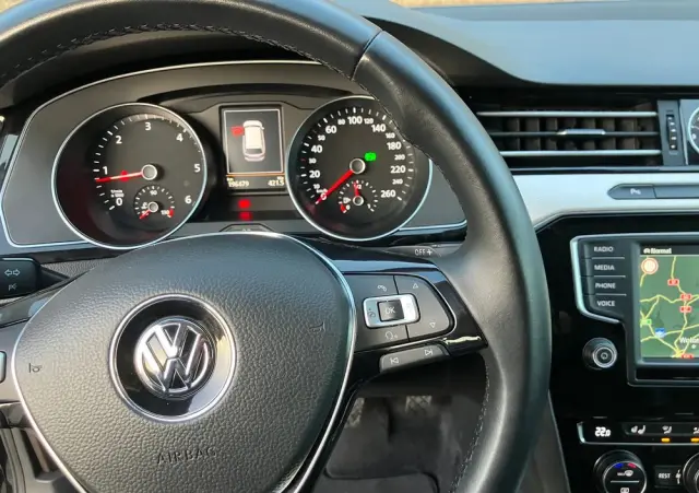 VOLKSWAGEN Passat 2.0 TDI (BlueMotion Technology) DSG Highline