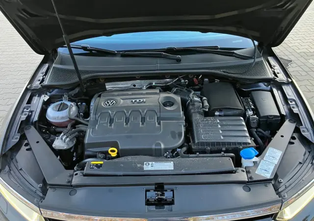 VOLKSWAGEN Passat 2.0 TDI (BlueMotion Technology) DSG Highline