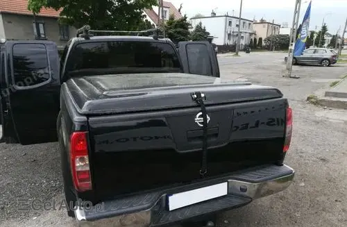 NISSAN Navara 