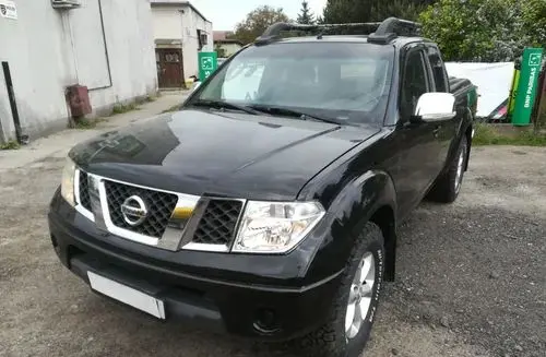 NISSAN Navara 