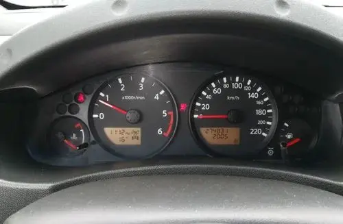 NISSAN Navara 