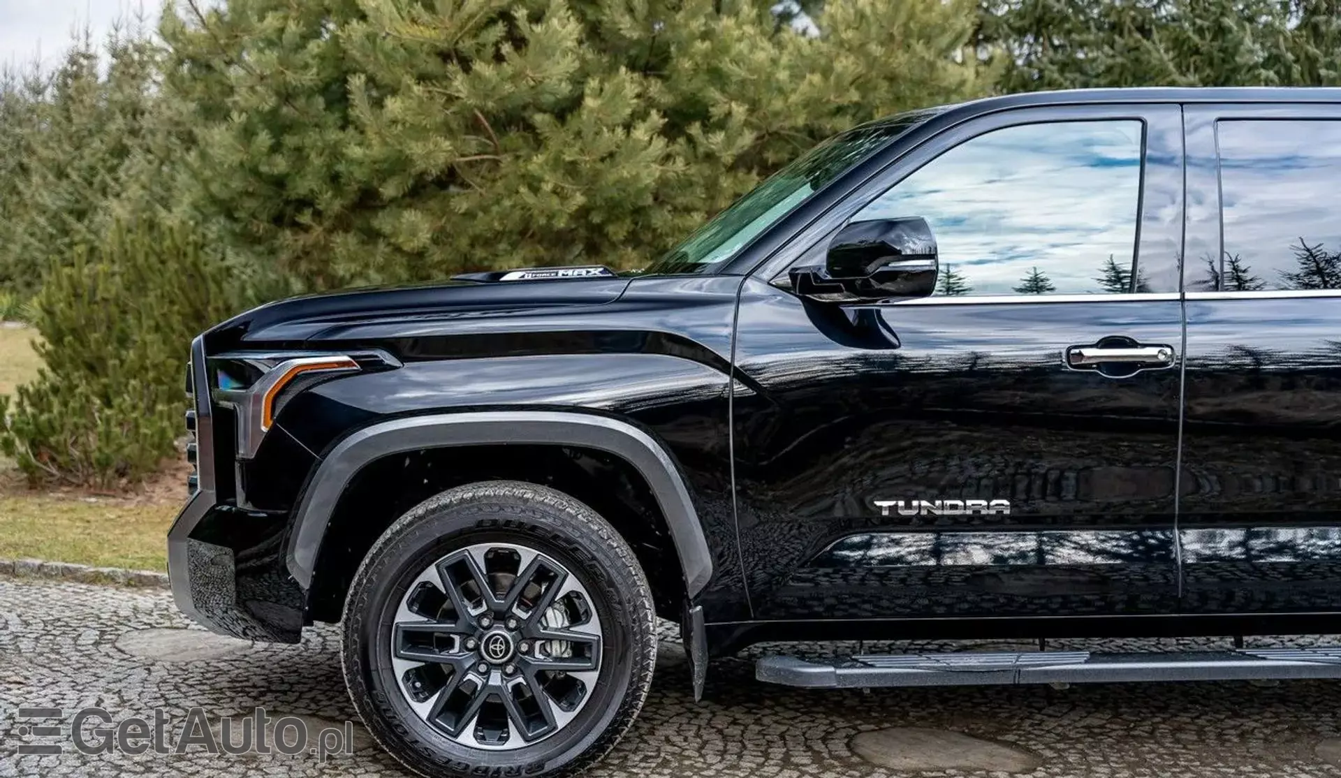 TOYOTA Tundra 