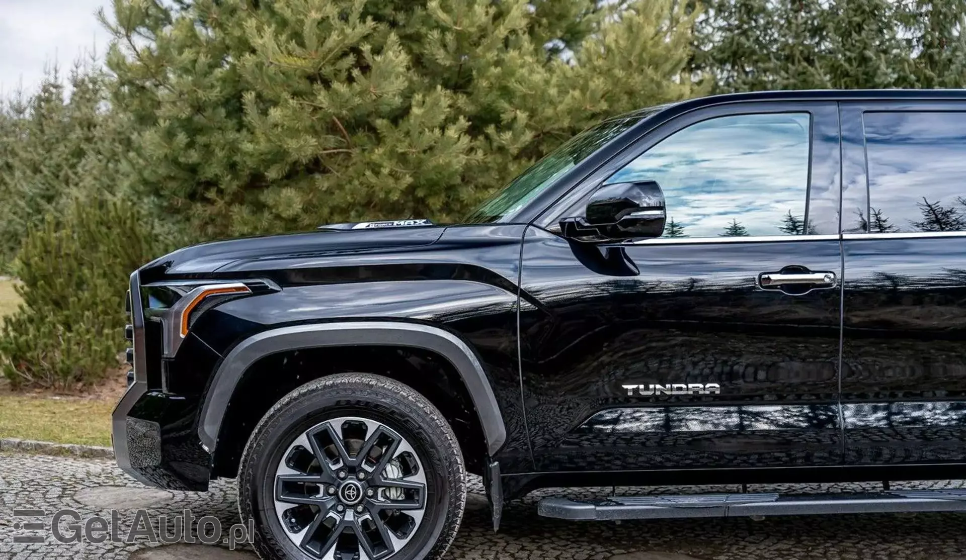 TOYOTA Tundra 