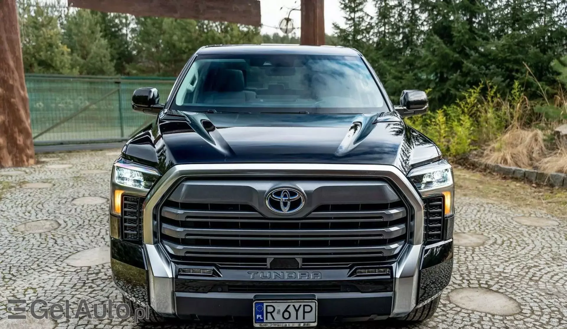 TOYOTA Tundra 