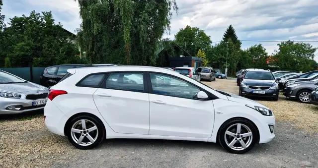 HYUNDAI I30 1.4 Intro Edition