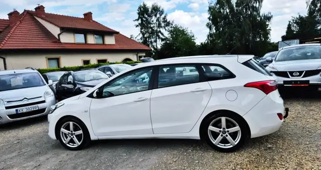 HYUNDAI I30 1.4 Intro Edition