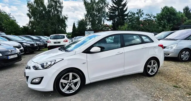 HYUNDAI I30 1.4 Intro Edition