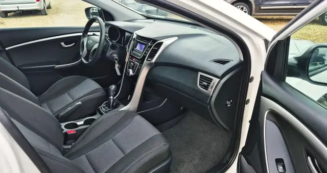 HYUNDAI I30 1.4 Intro Edition