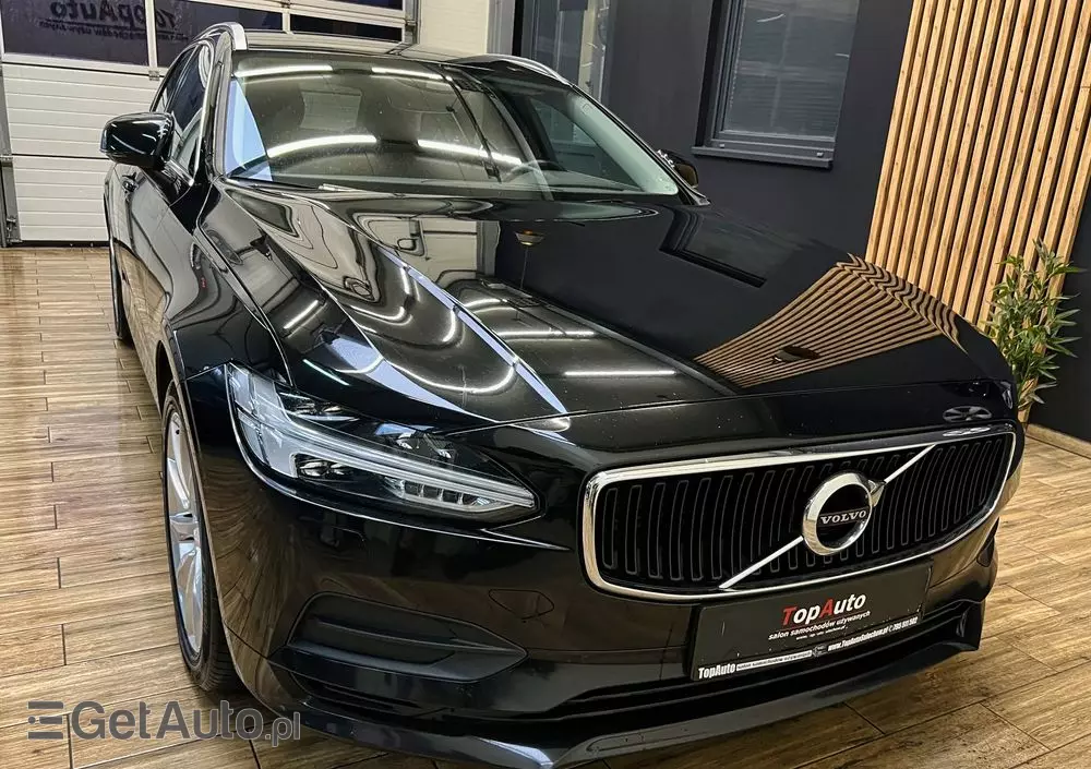 VOLVO V90 D4 Momentum Pro