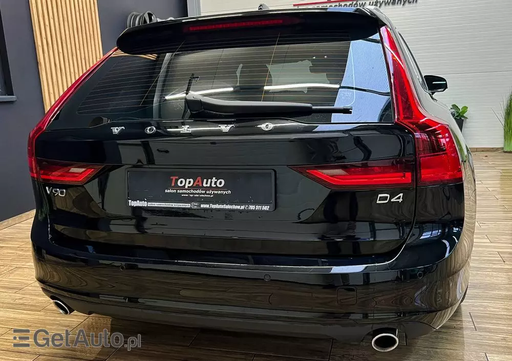 VOLVO V90 D4 Momentum Pro