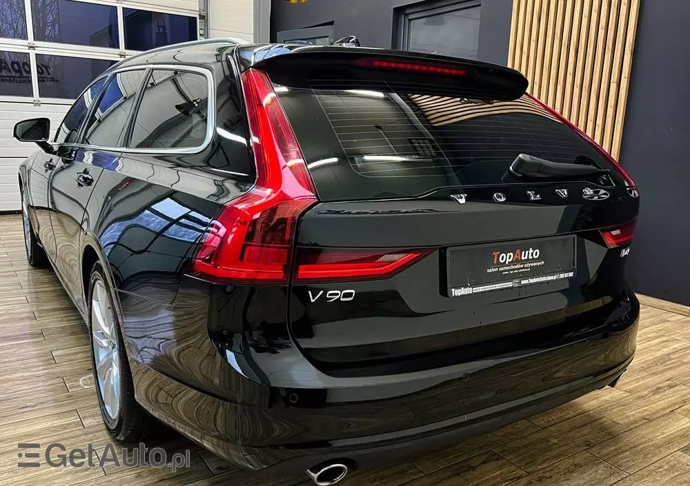 VOLVO V90 D4 Momentum Pro